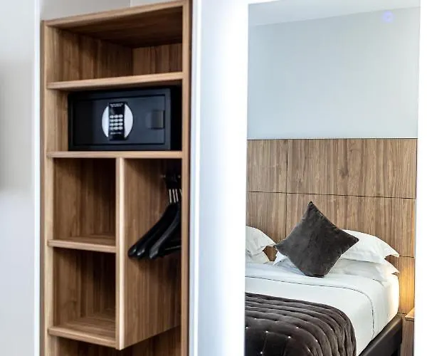 Otel De Bellevue Gare Du Nord 3*