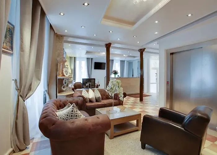 Otel De Bellevue Gare Du Nord 3*