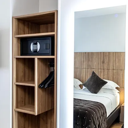 Otel De Bellevue Gare Du Nord 3*