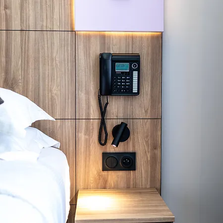 Otel De Bellevue Gare Du Nord Paris