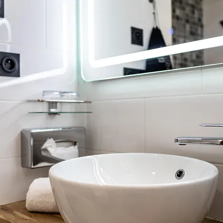 De Bellevue Gare Du Nord Otel